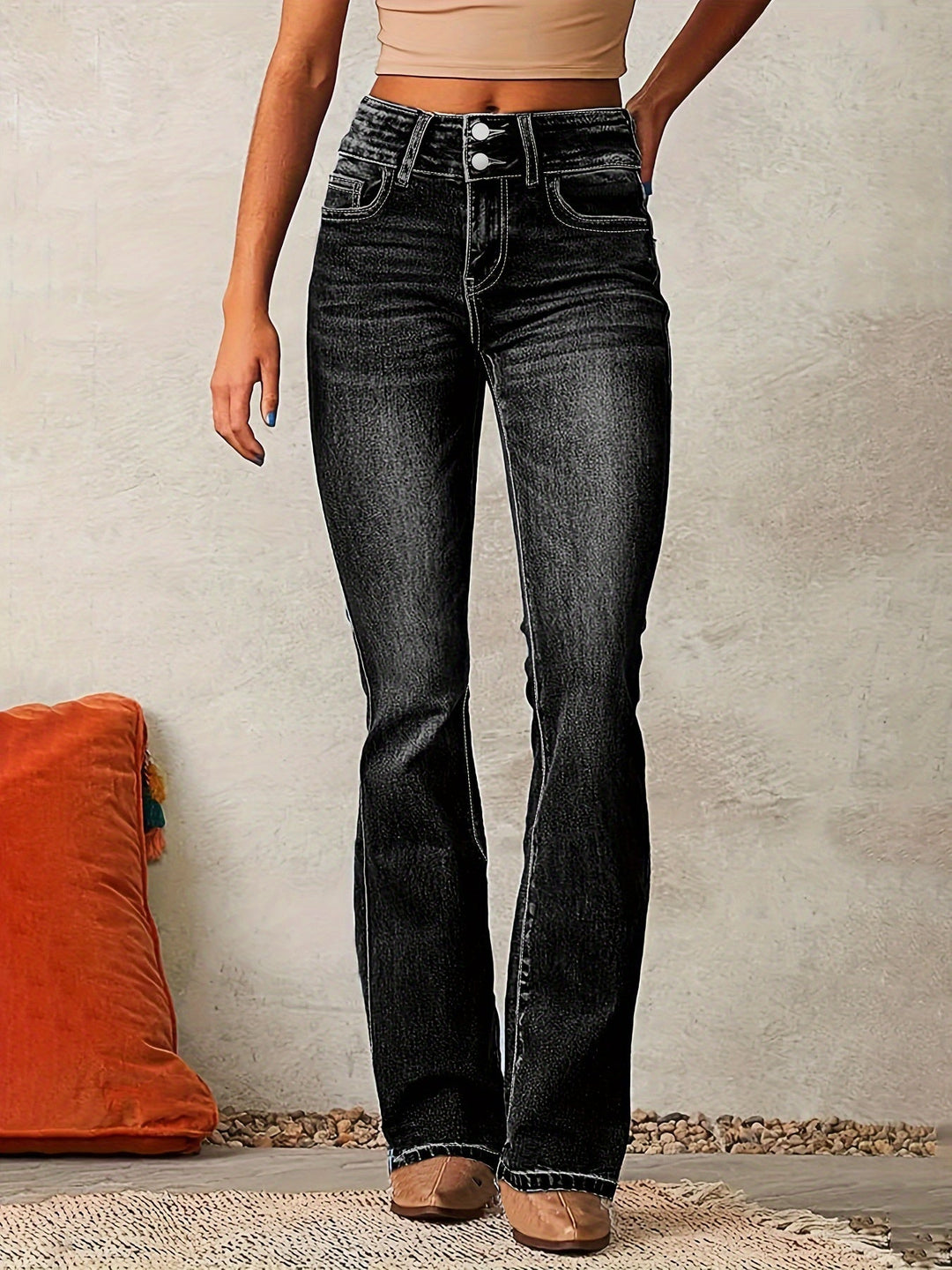 Marylène – Trendy, High-Waisted Flared Jeans