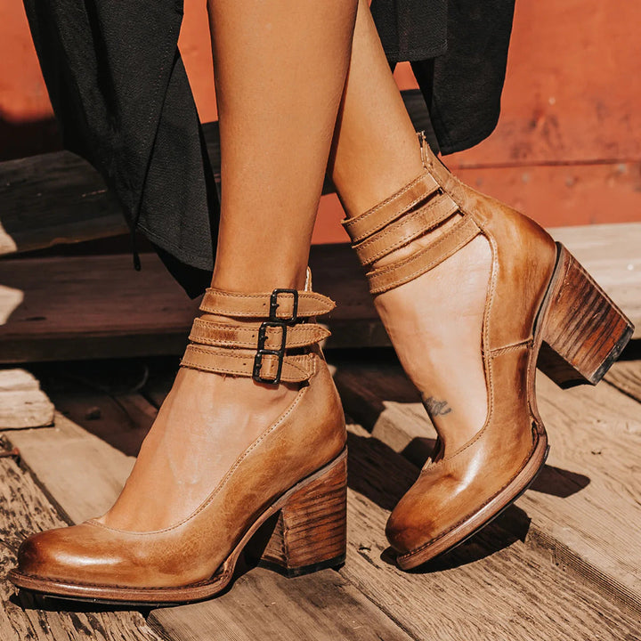 Izzy | Leather Pumps