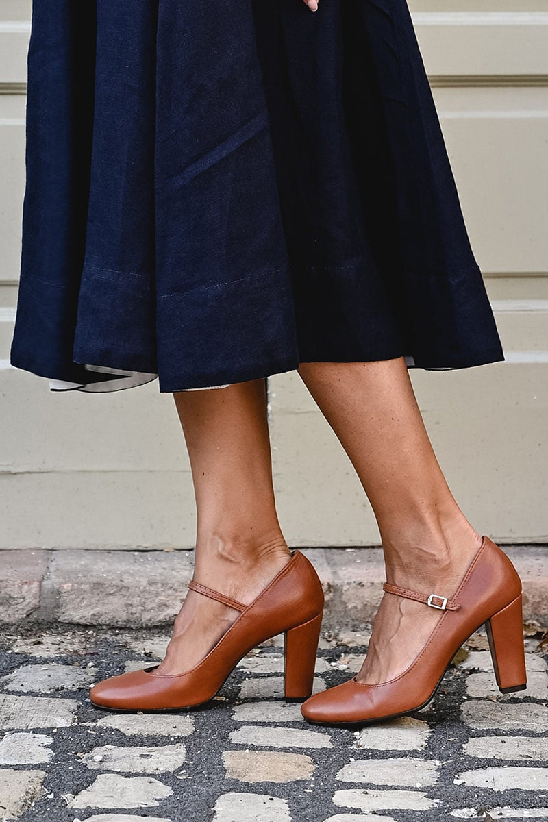Bravina | Everyday Sandals with Straps and Small Heel