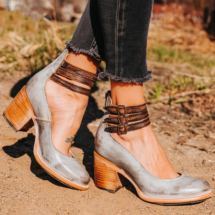 Izzy | Leather Pumps