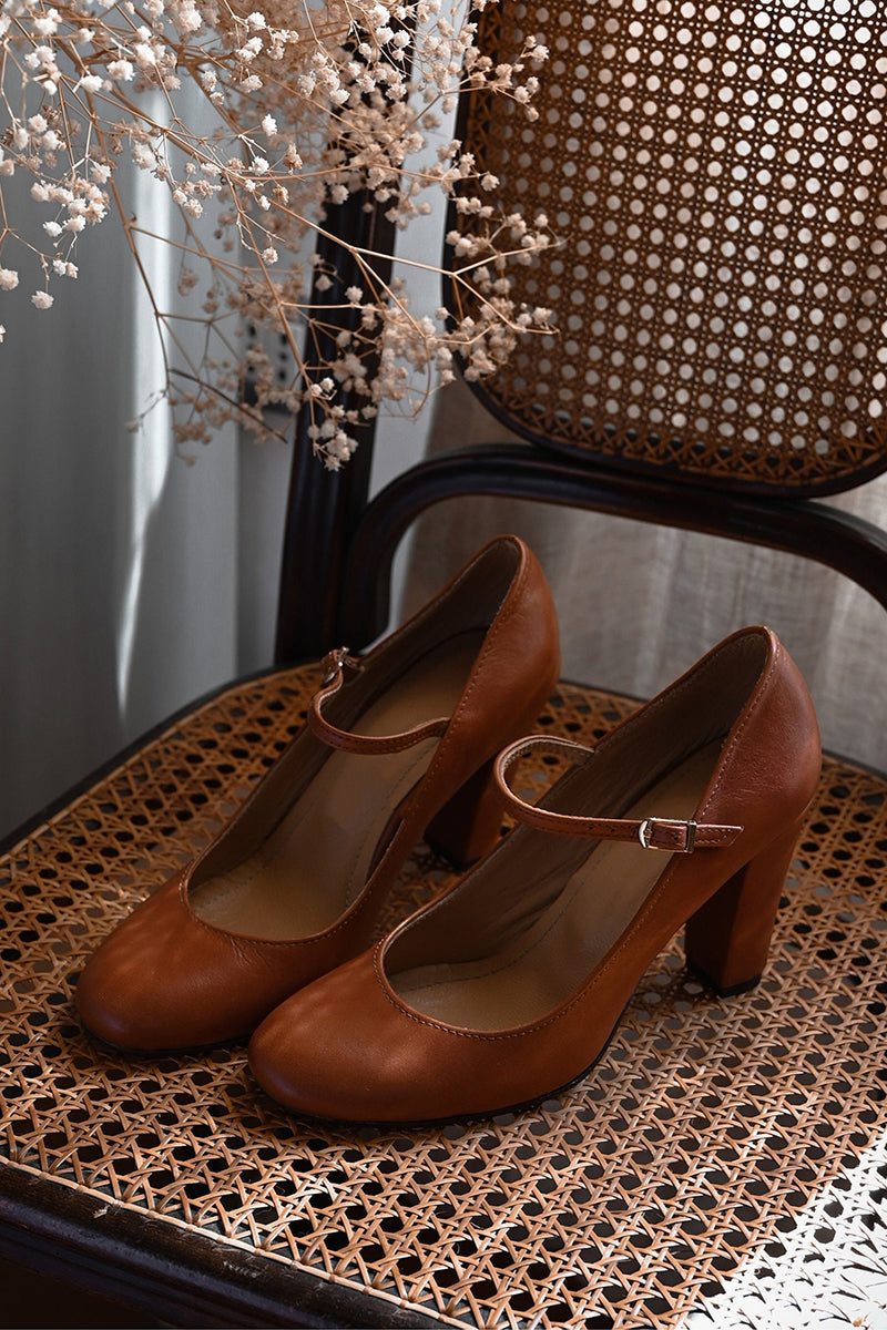 Bravina | Everyday Sandals with Straps and Small Heel