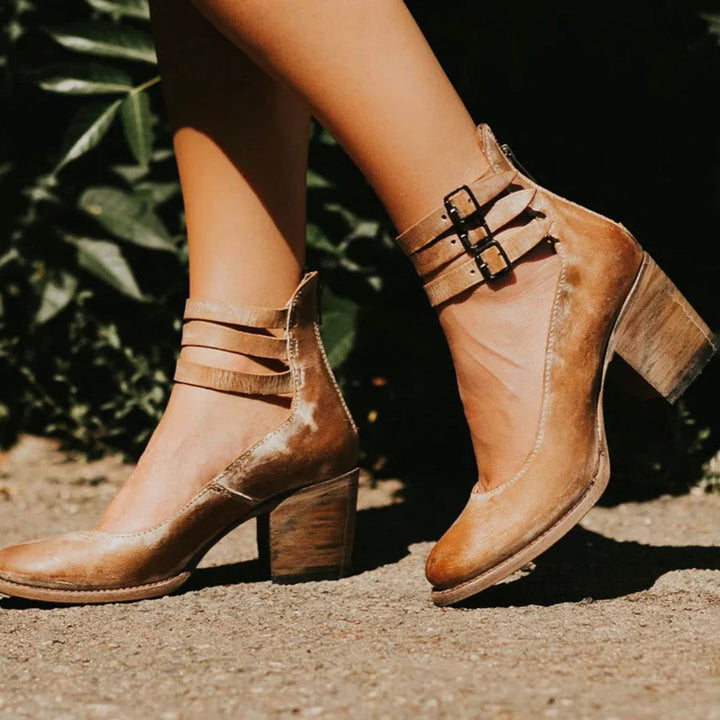 Izzy | Leather Pumps