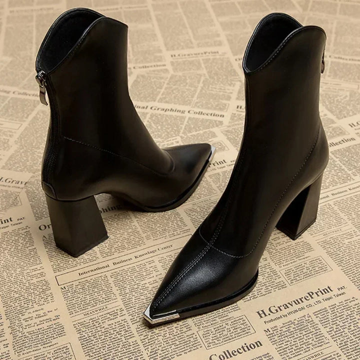 Amarra | Leather Heels