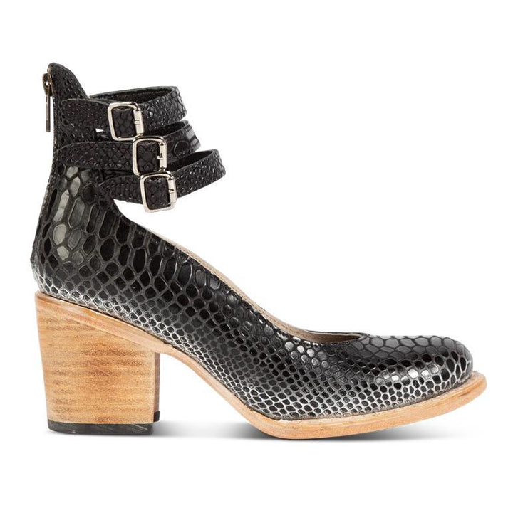 Izzy | Leather Pumps