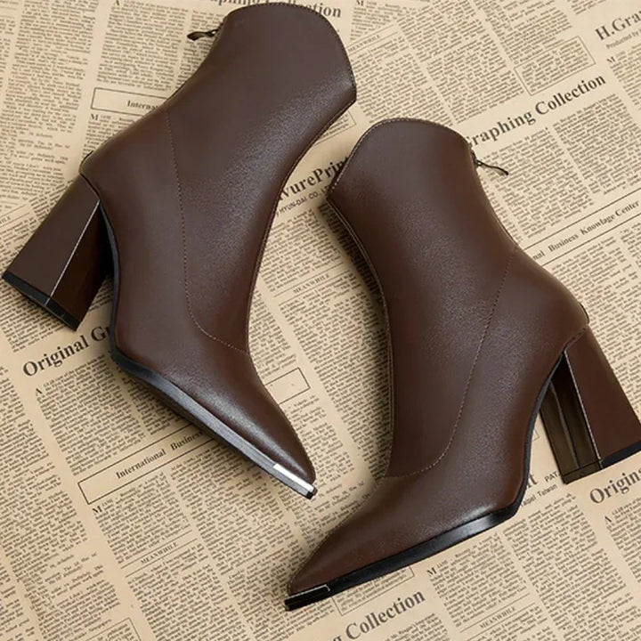 Amarra | Leather Heels