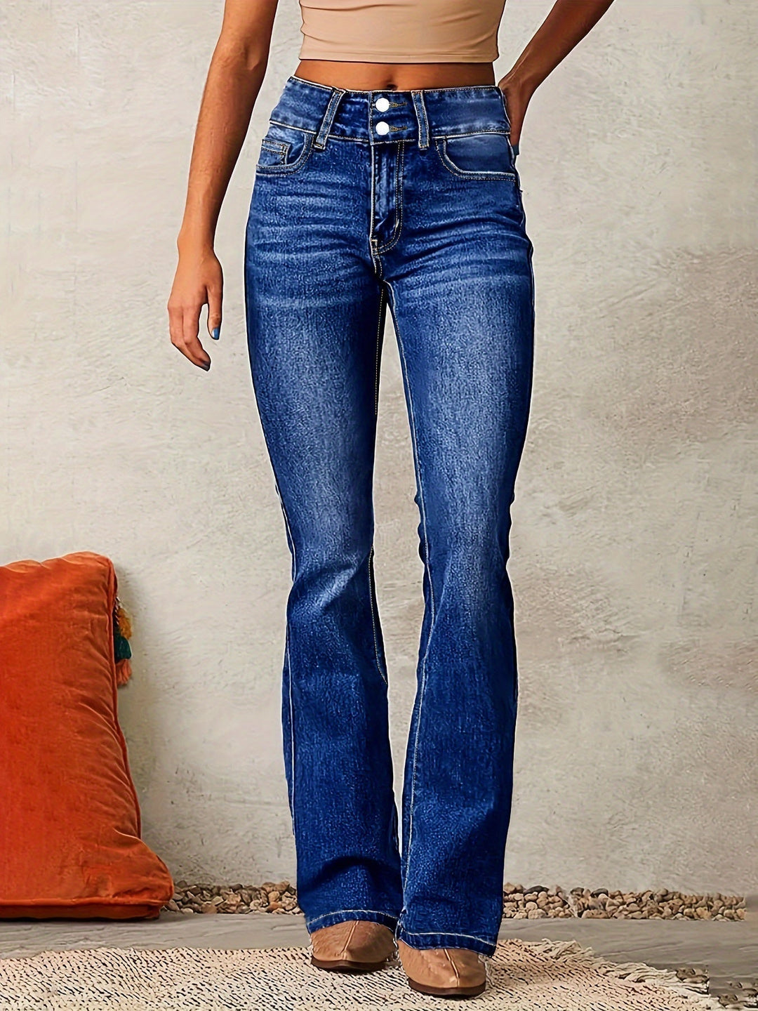 Marylène – Trendy, High-Waisted Flared Jeans